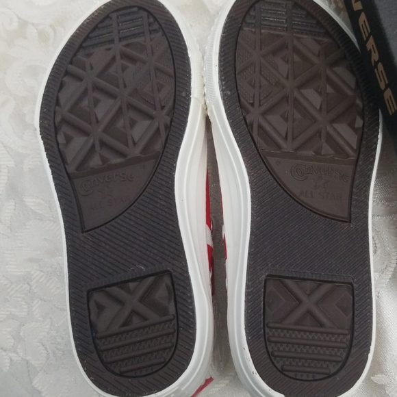 Converse Allstar Chuck Taylor's Youths Sizes - Picture 7 of 8